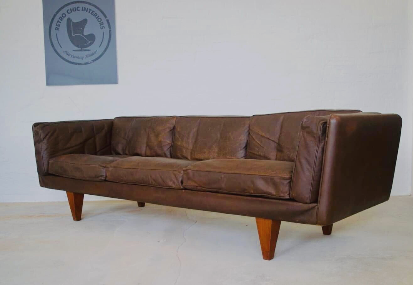 Vintage danish mid-century 3 person brown leather sofa by illum wikkelsø model v11