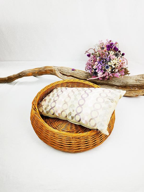 Round wicker flat basket
