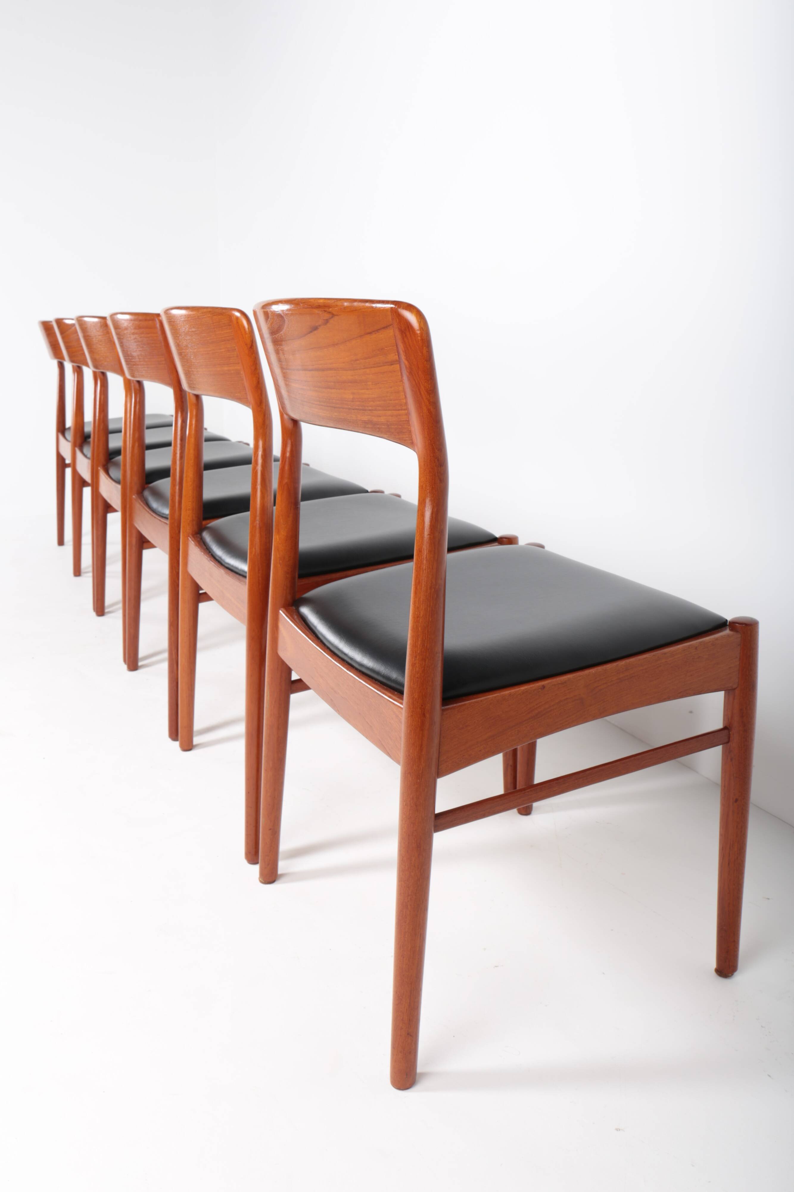 Set of 6 Model 26 chairs by Henning Kjaernulf - KS Korup Stolefabrik