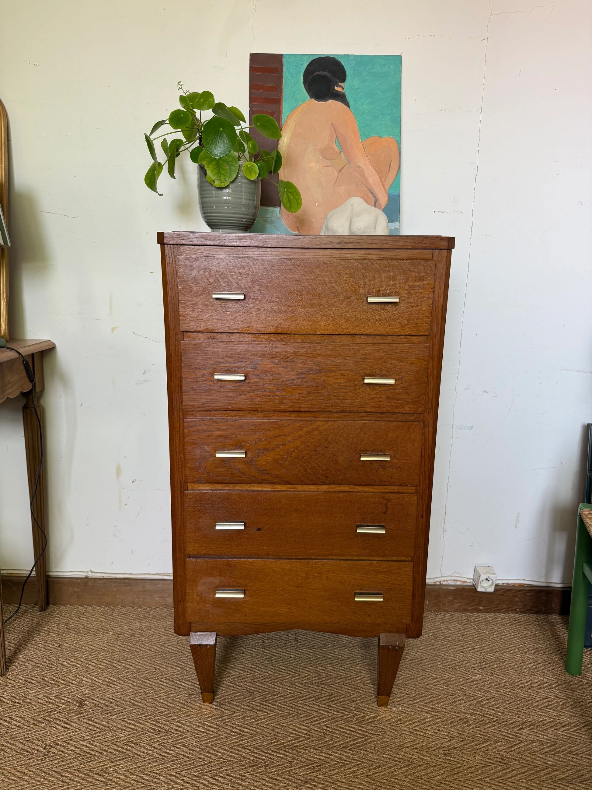 Vintage oak chest of drawers with oak veneer