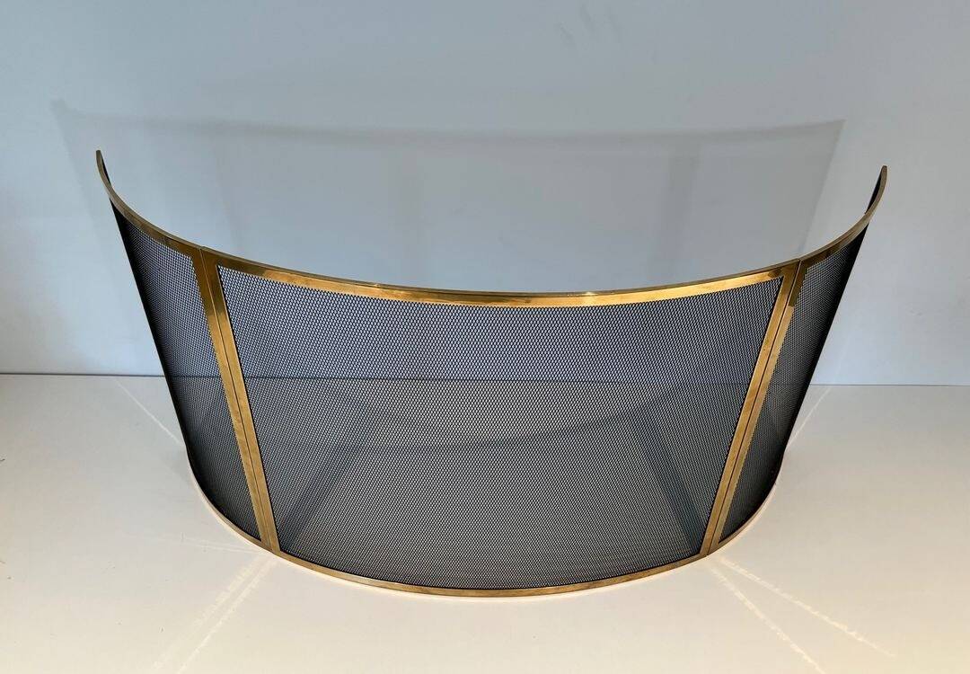 Curved Black Steel Mesh Fire Screen Design with Brass Frame