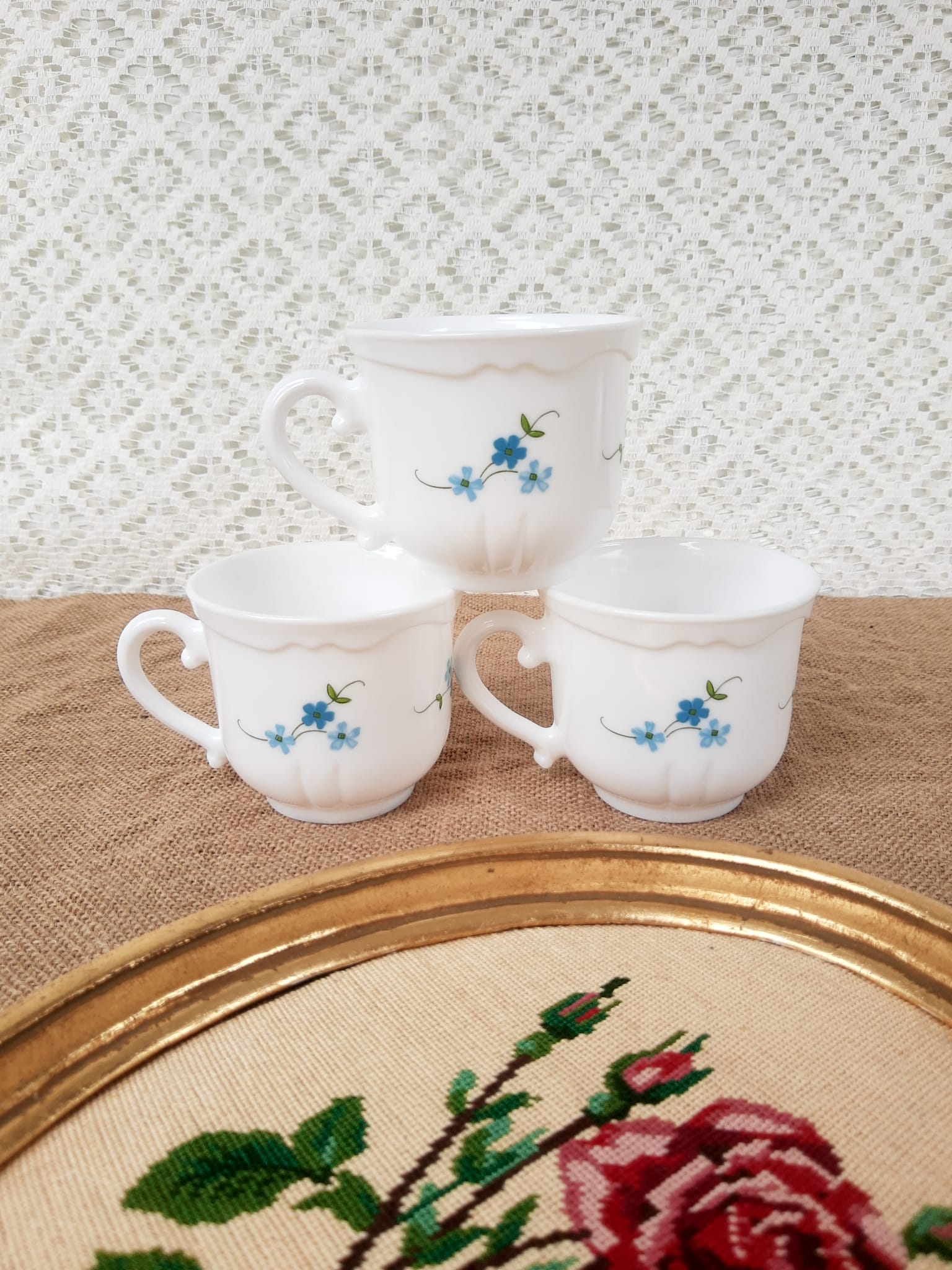 Trio de tasses à café Arcopal myosotis Veronica vintage
