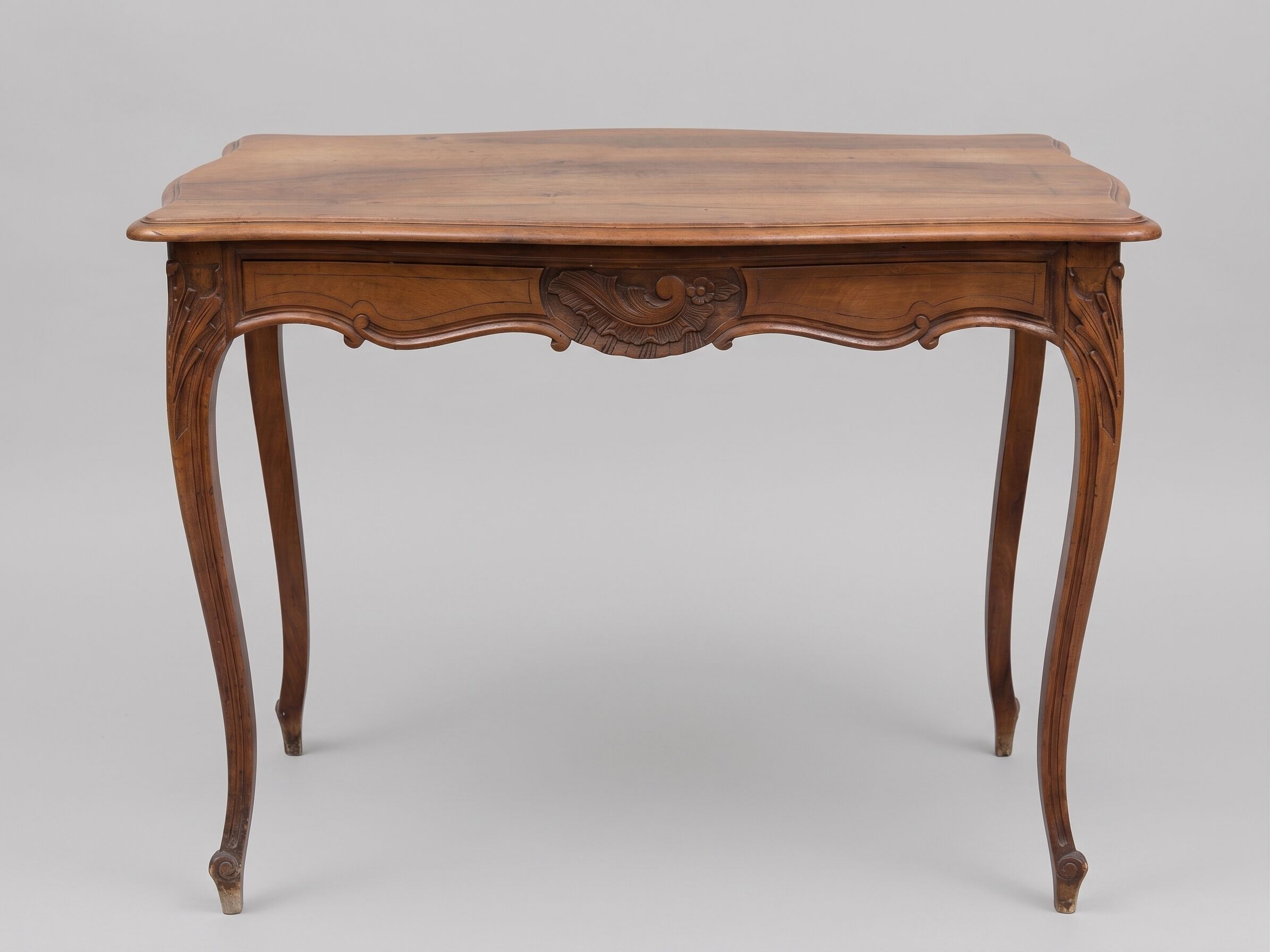 Selling an antique desk.