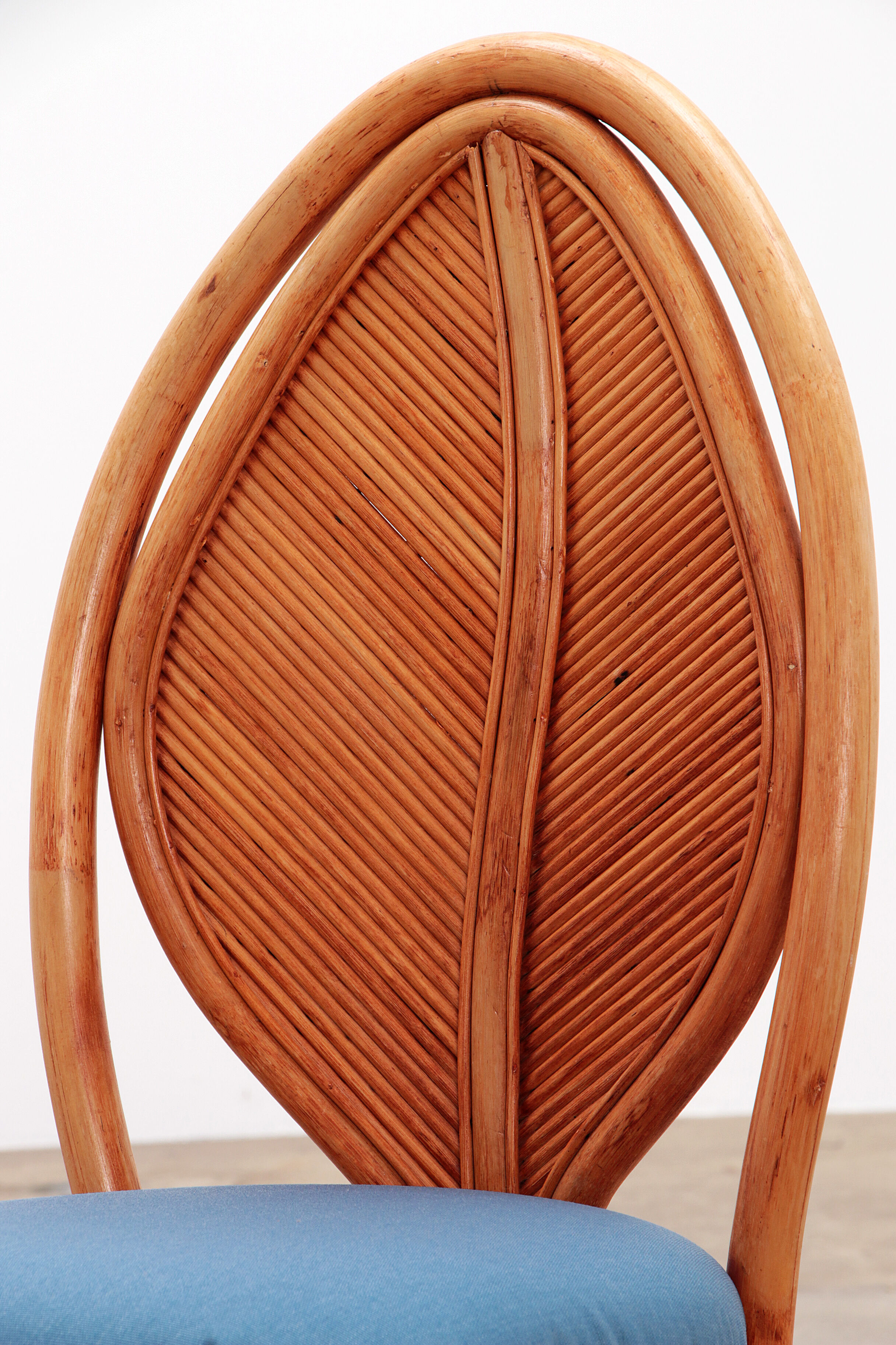 Bohemian bamboo mcguire dining table set with 6 palm leaf chairs, 1960 france.