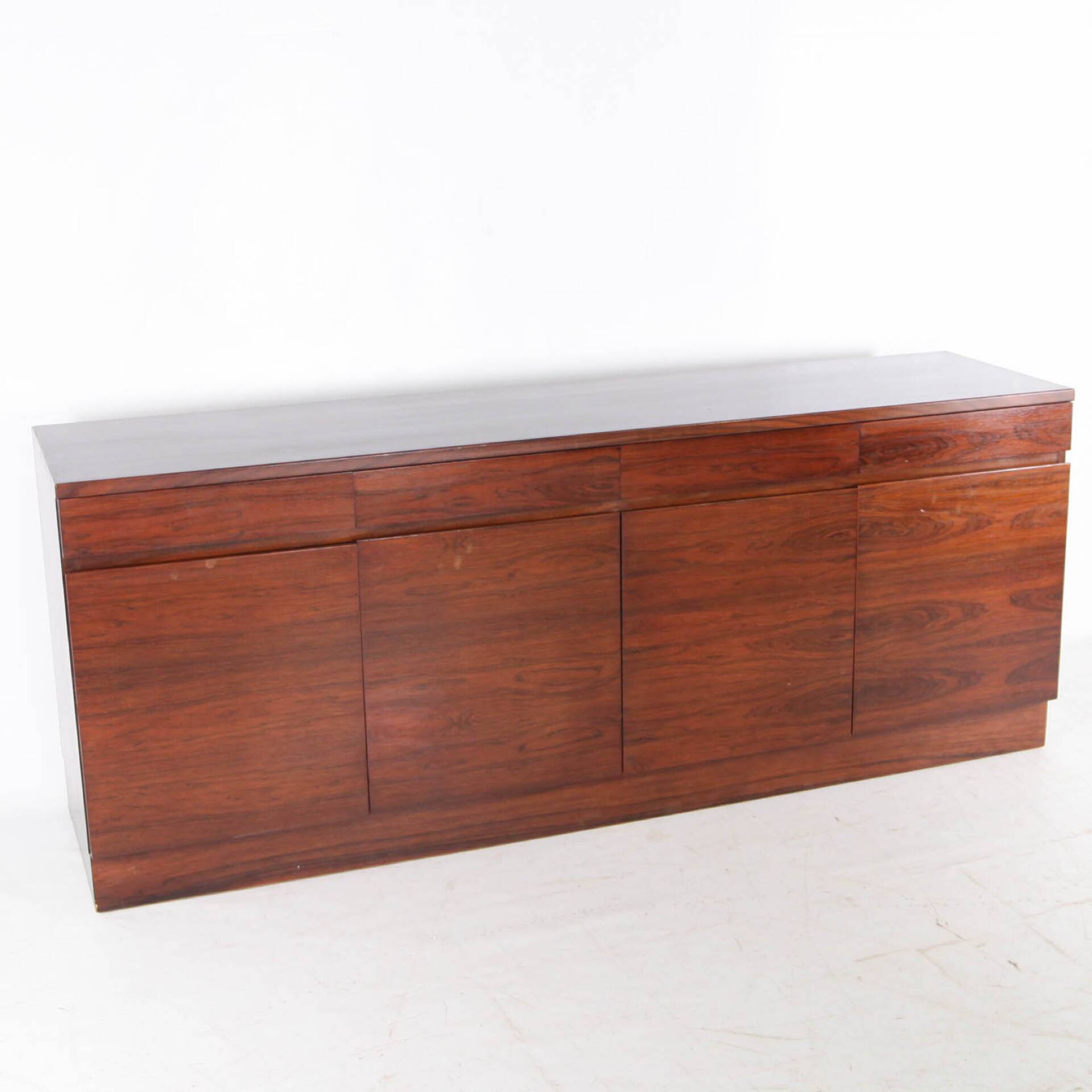 Enfilade in Rio rosewood