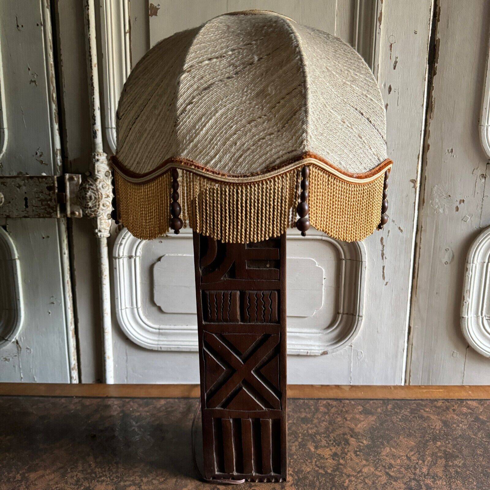 Brutalist Africanist lamp in carved wood 1950 fabric lampshade