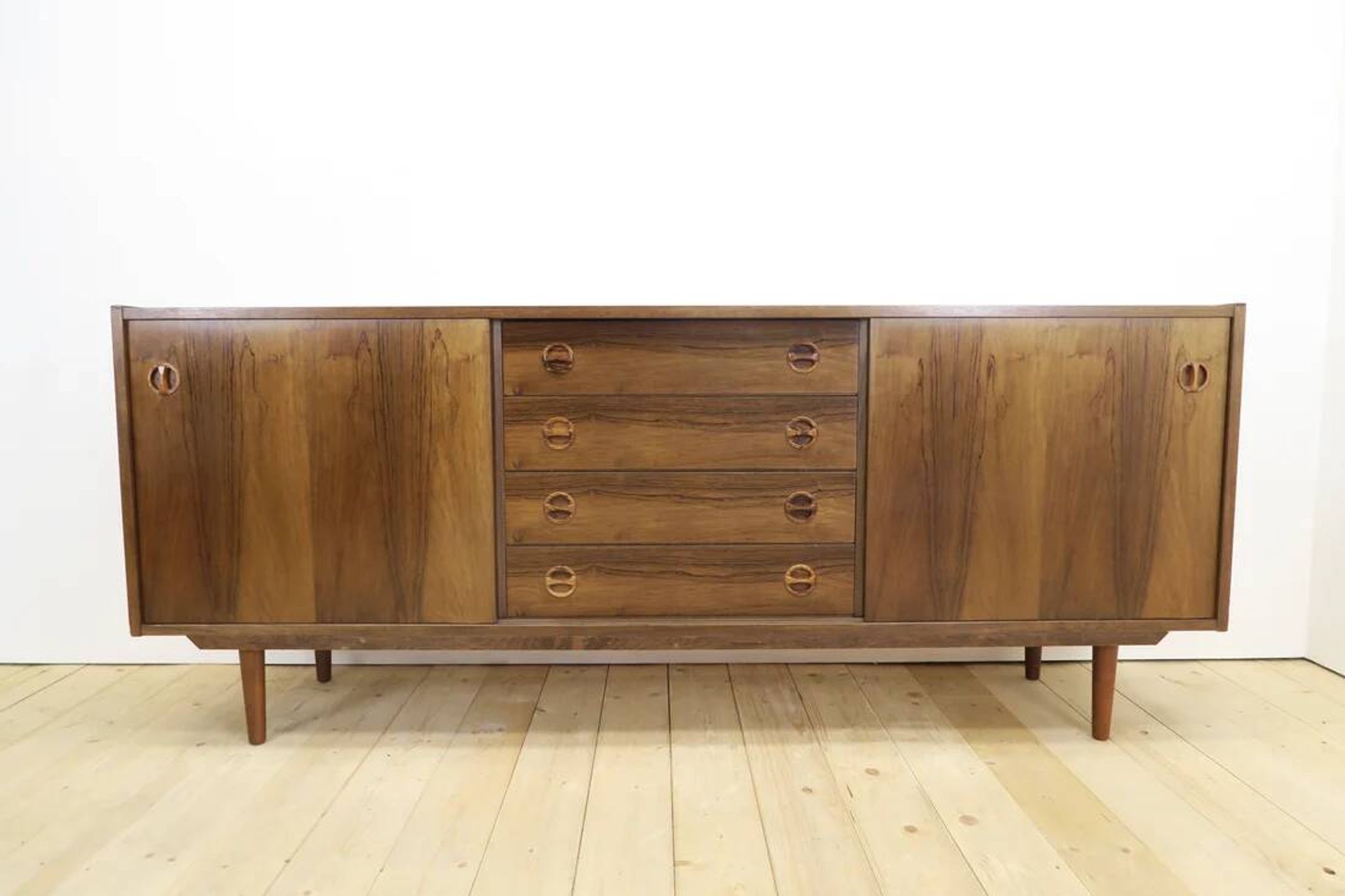 Buffet en teck avec tiroirs centraux, années 1960