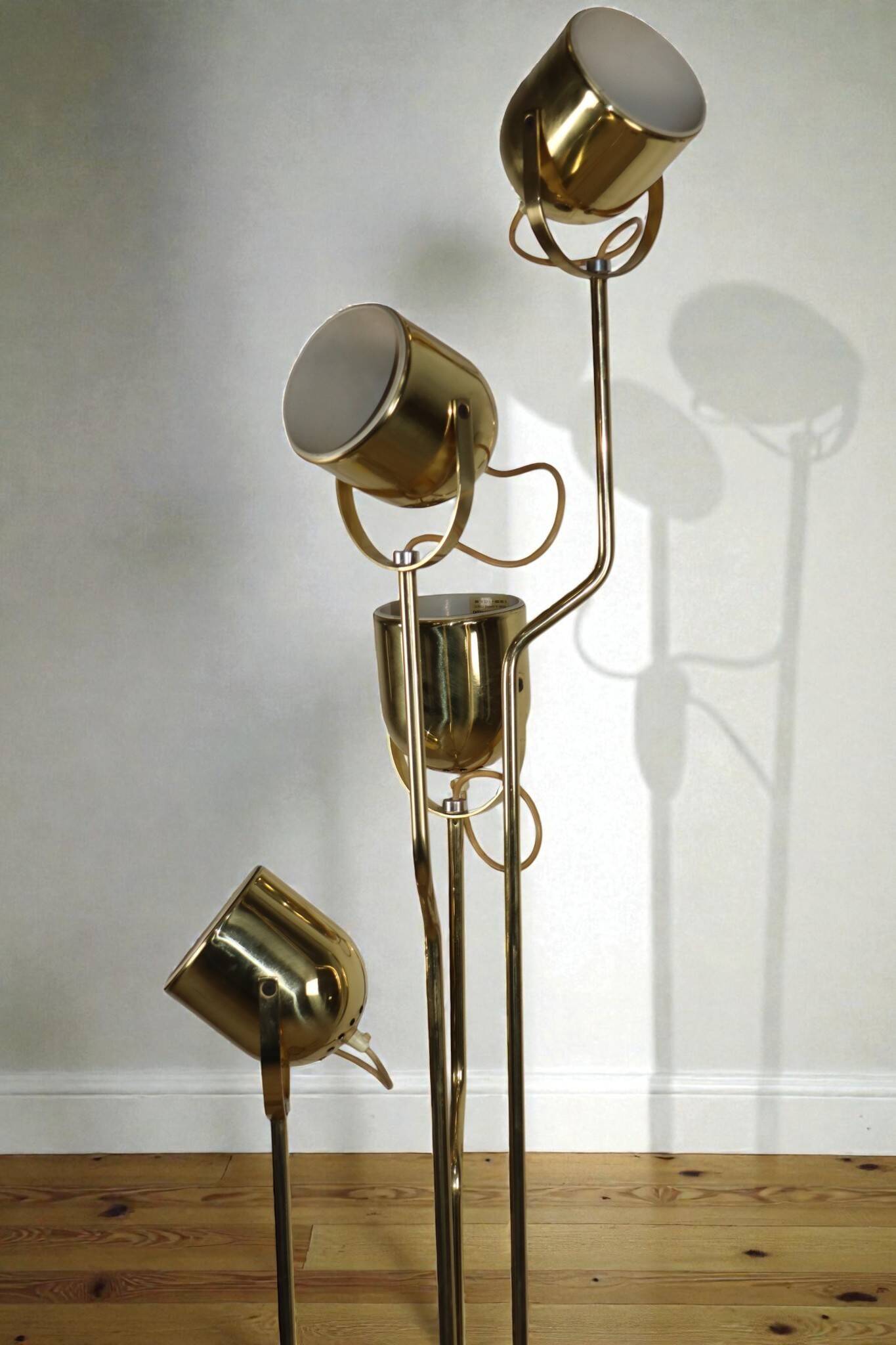 Vintage Goffredo Reggiani floor lamp in gold metal - 1970s