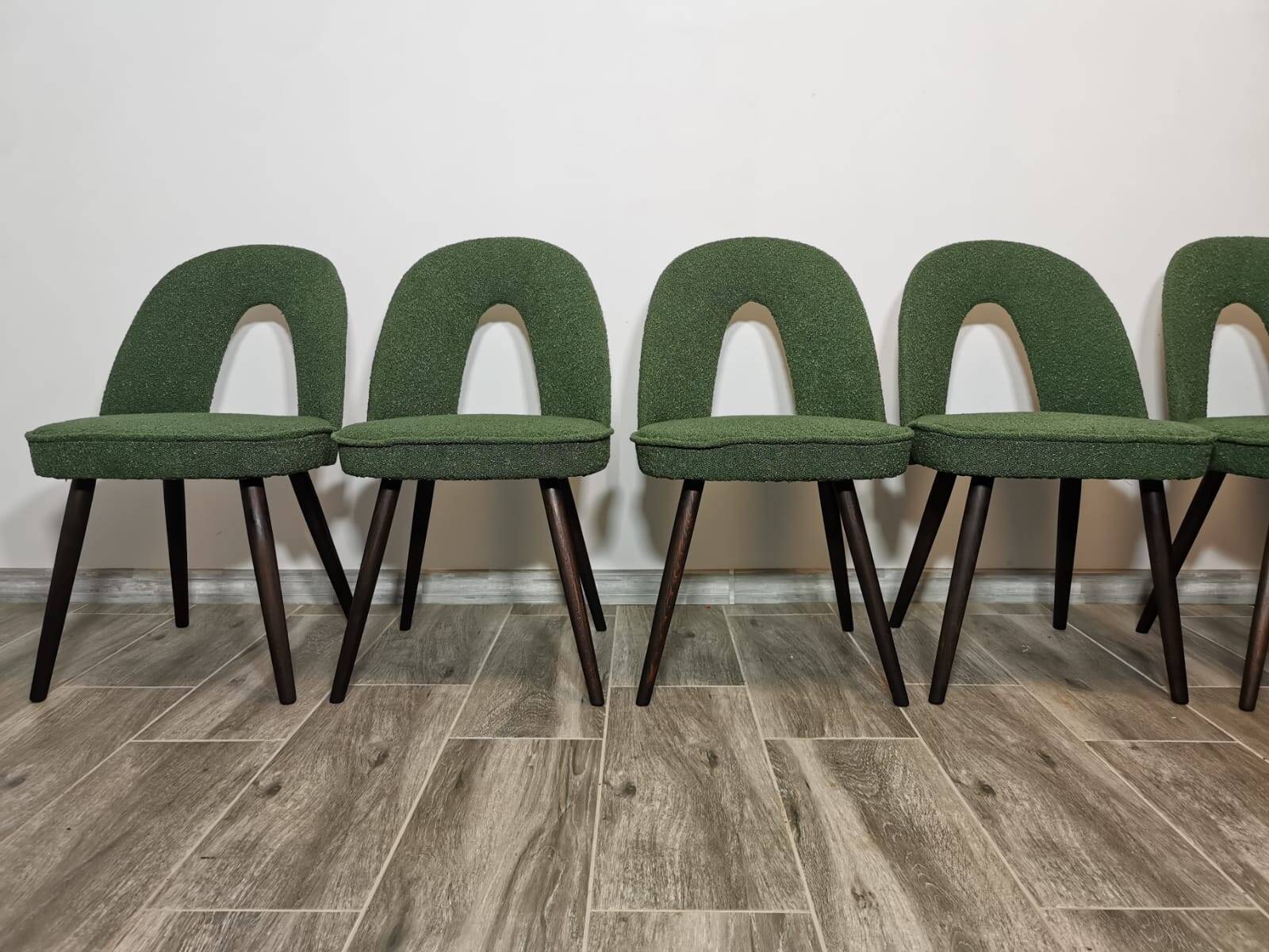 Chaises de salle à manger par Antonin Suman, 1960s, Set de 8
