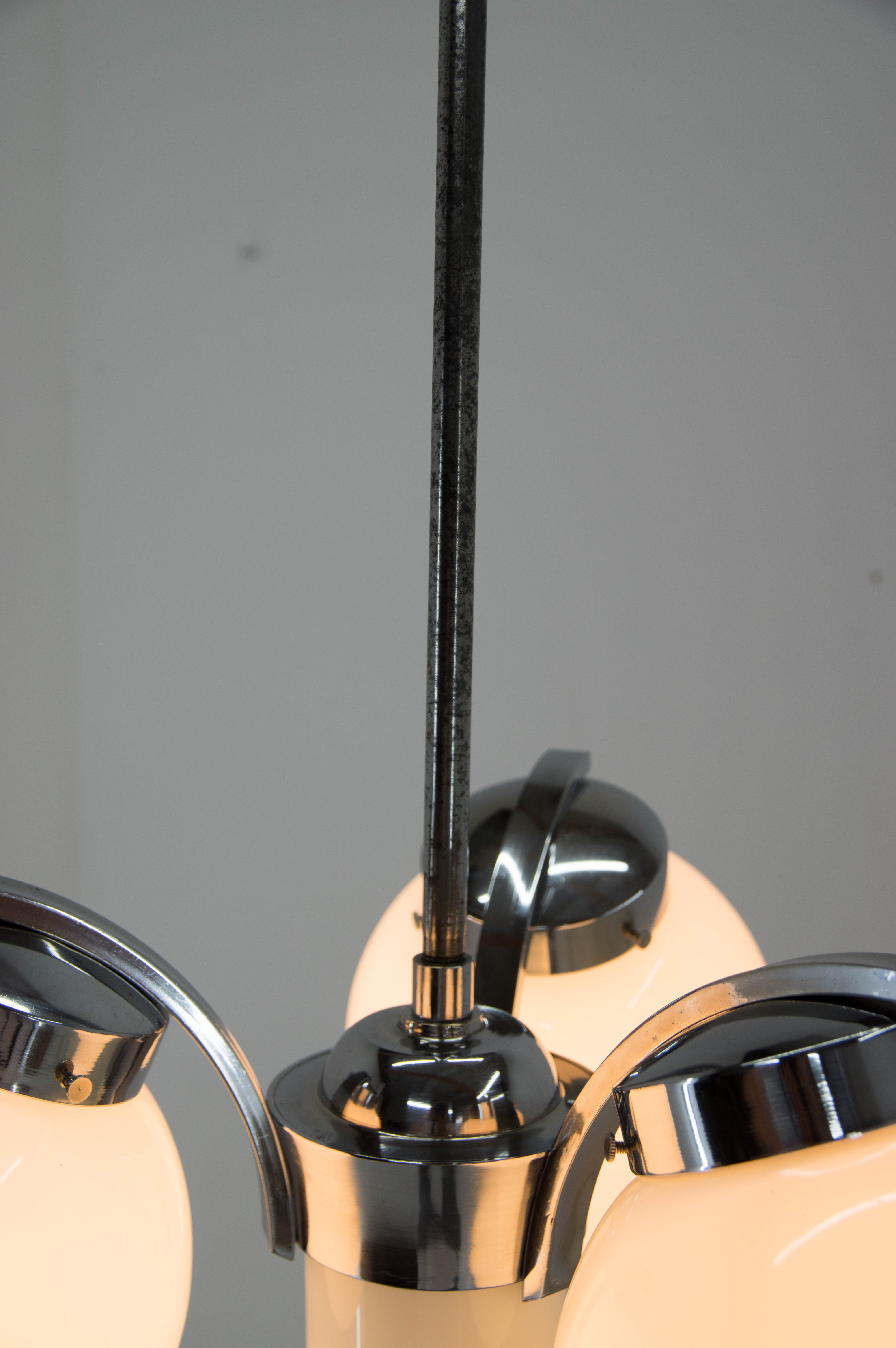 Lustre art déco en chrome et verre, années 1930