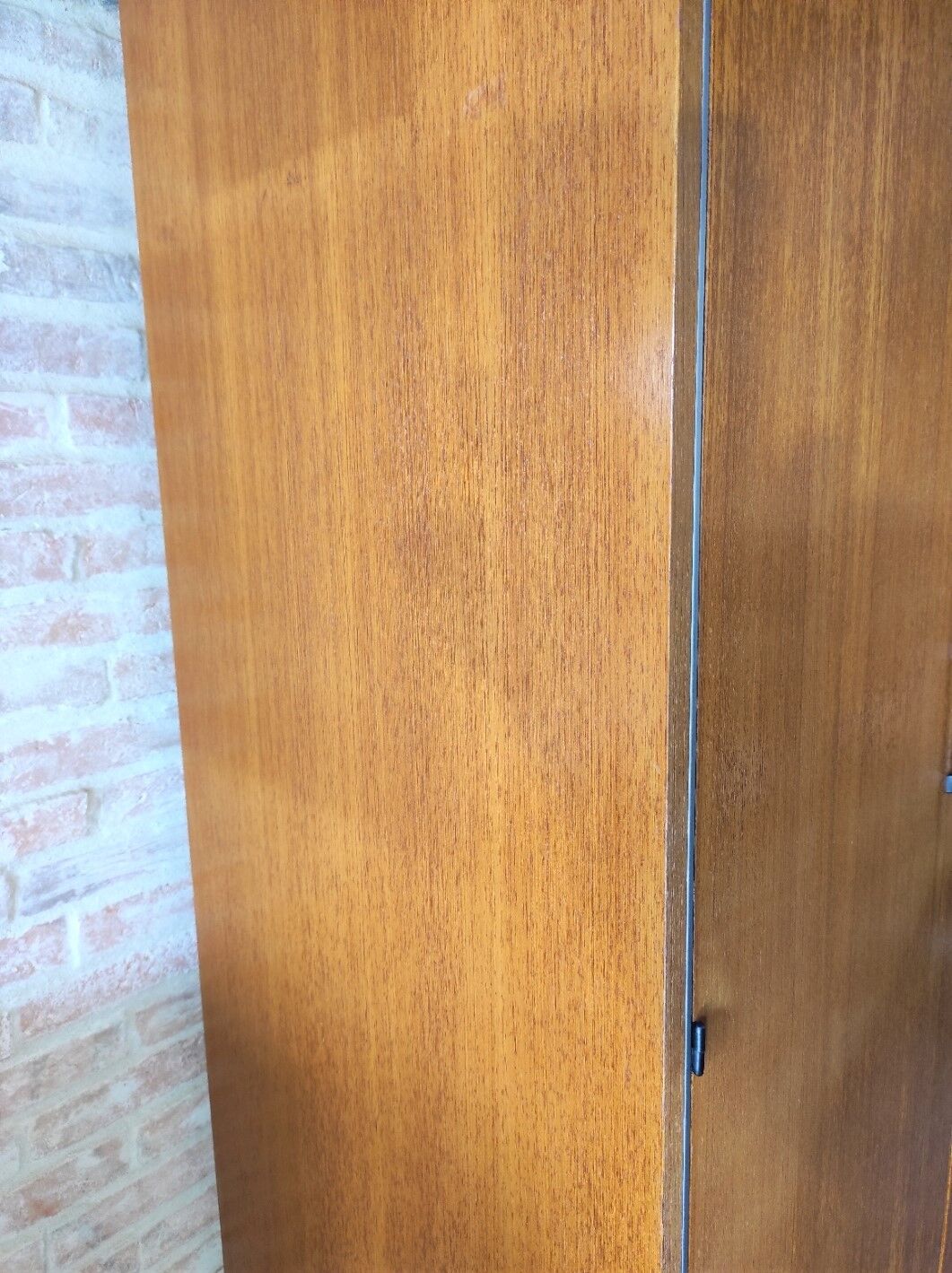 Armoire vintage