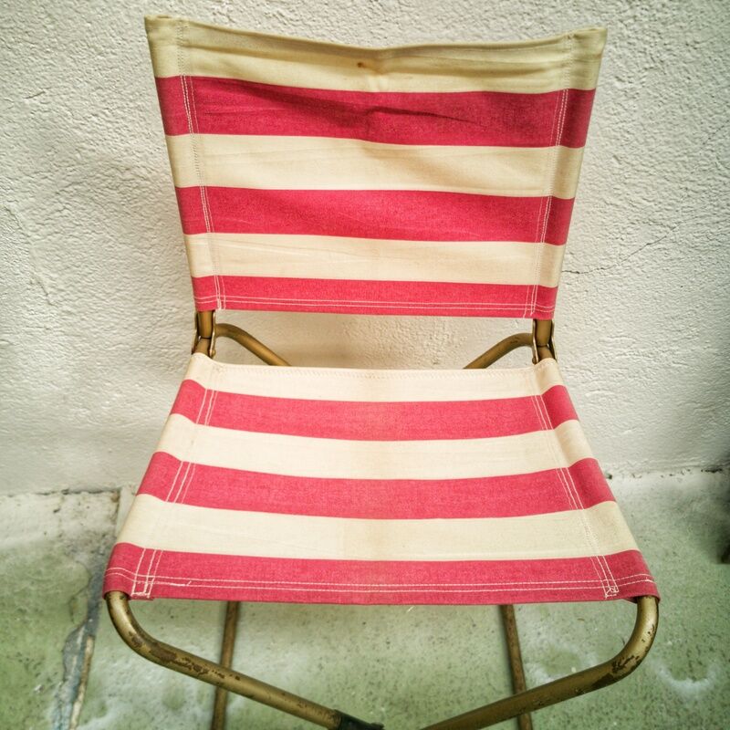 Folding camping chair