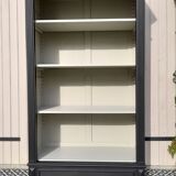 Library / Shelf