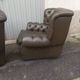 Pair of Chesterfield armchairs with footrest
