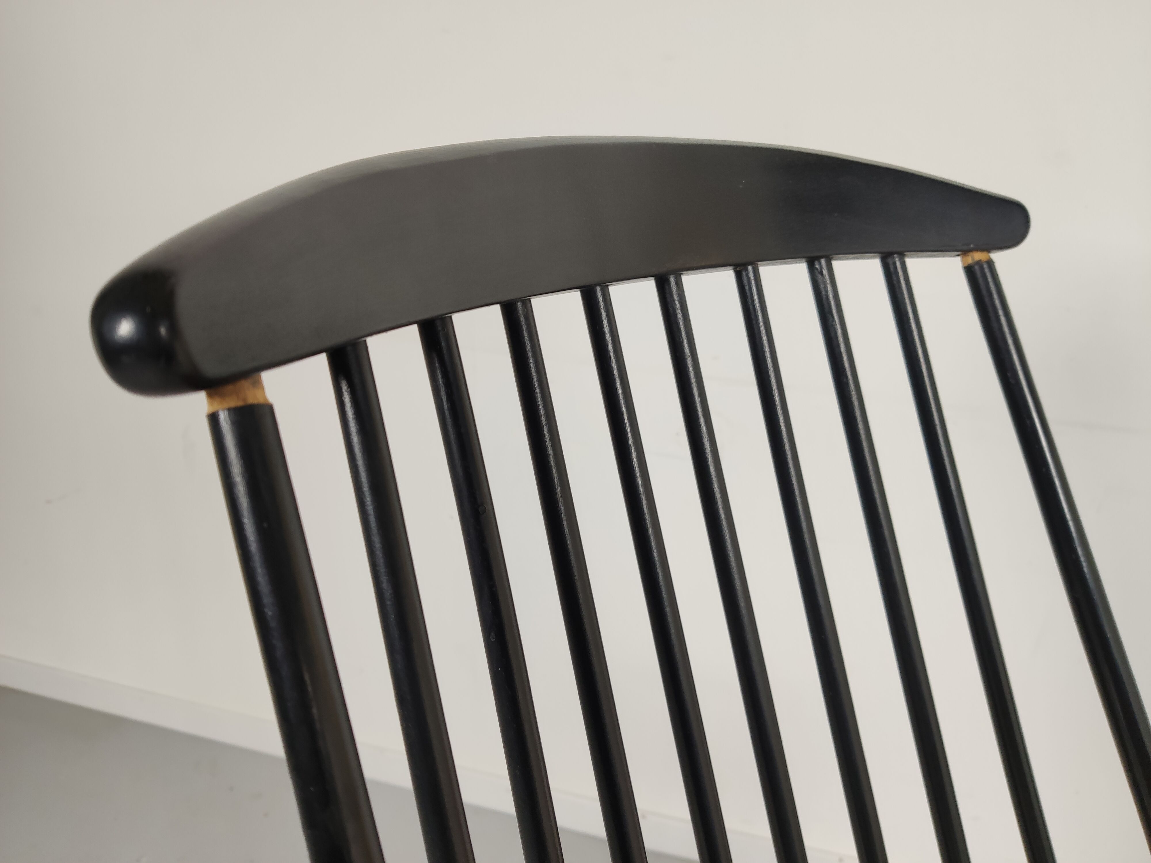 Scandinavian rocking-chair 60