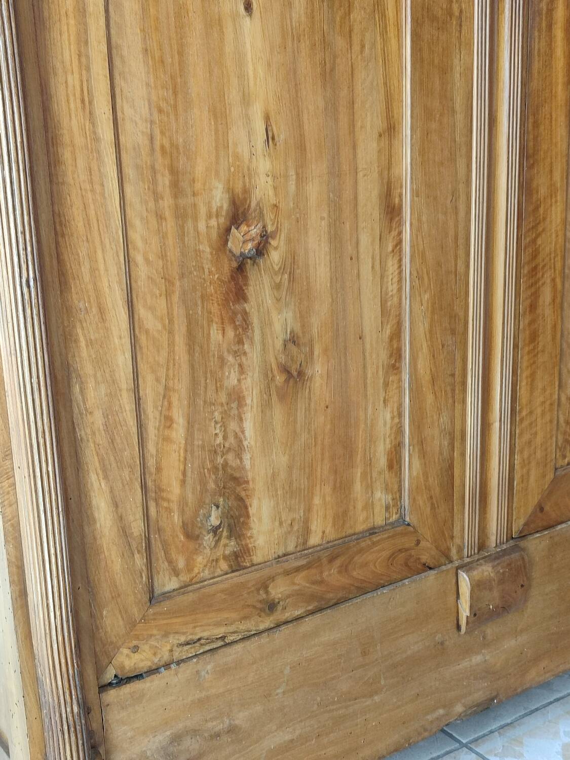 Armoire ancienne en bois