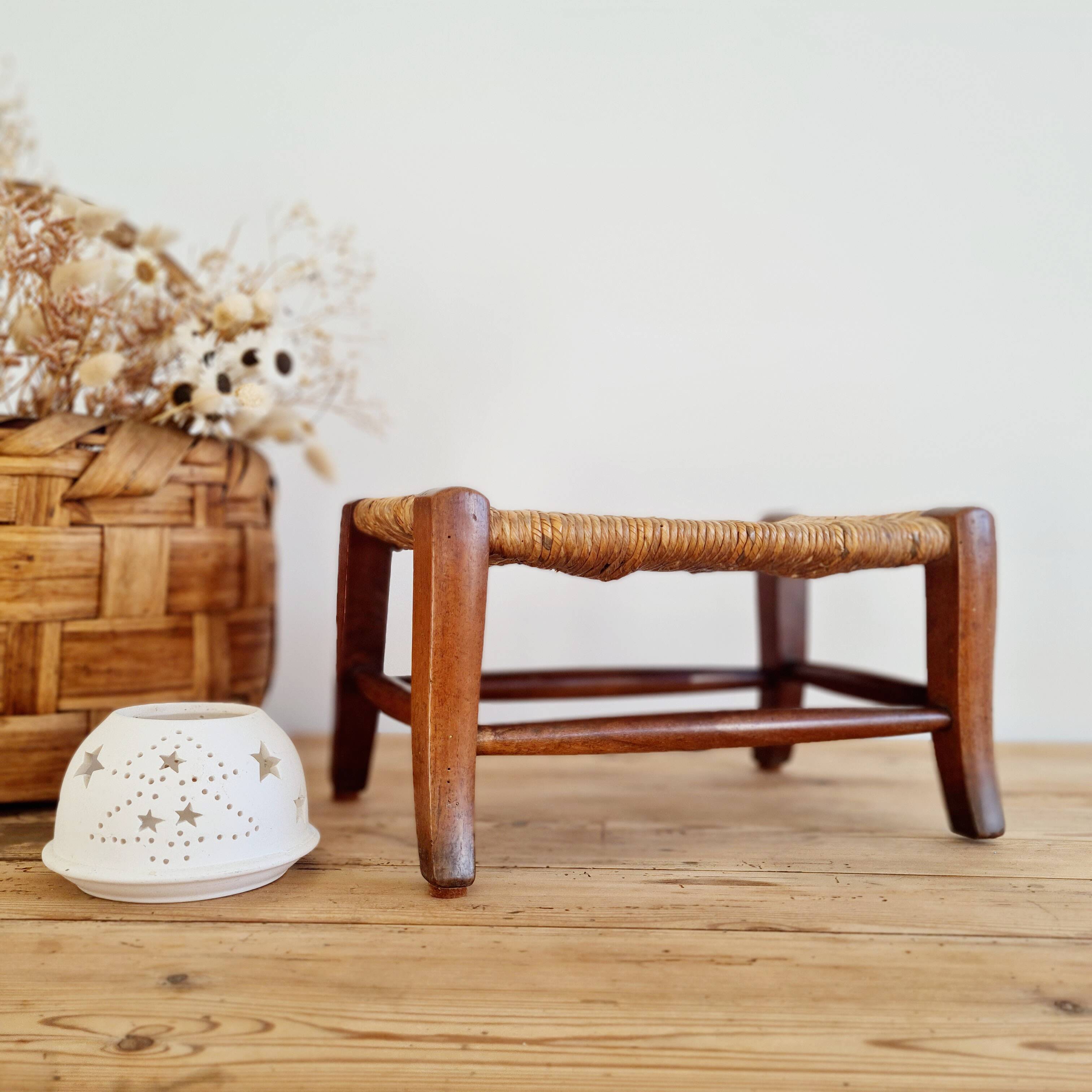 Mini banc en bois et paille