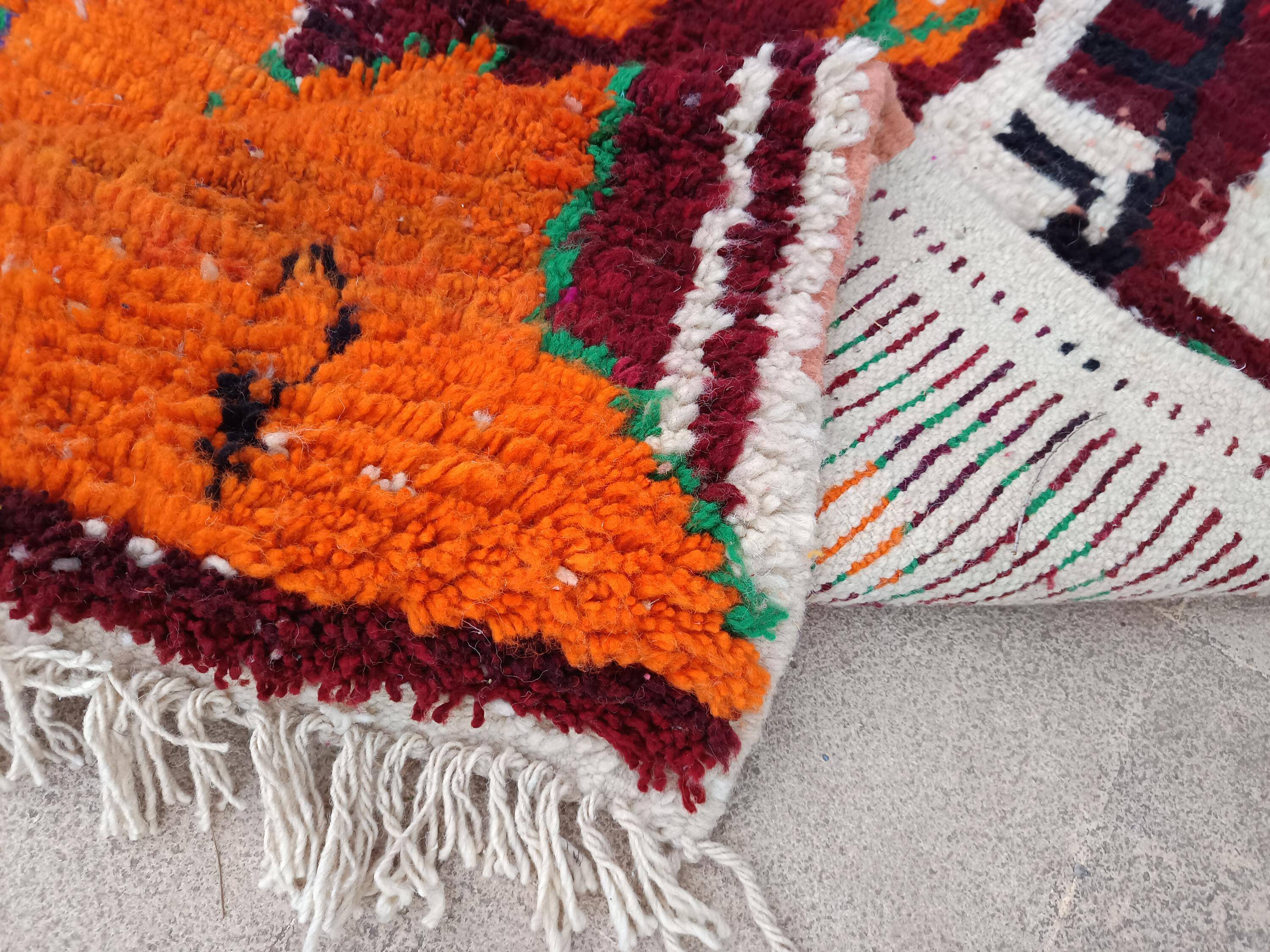 Moroccan rug made of natural wool, handmade, 2.5x1.5 m.