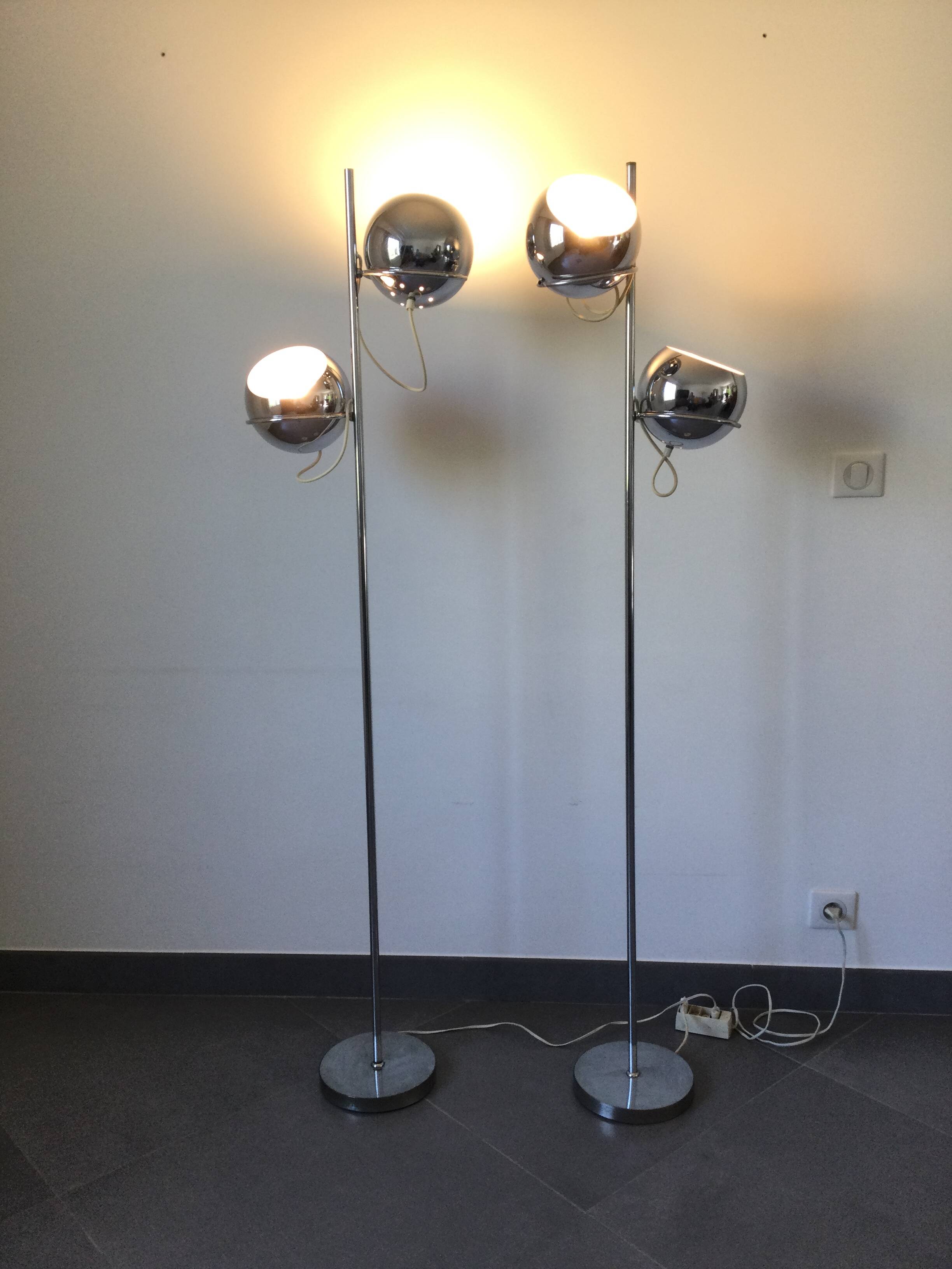 Lampadaire en métal chromé eyeball