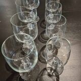 Set of 8 medium and small wine glasses