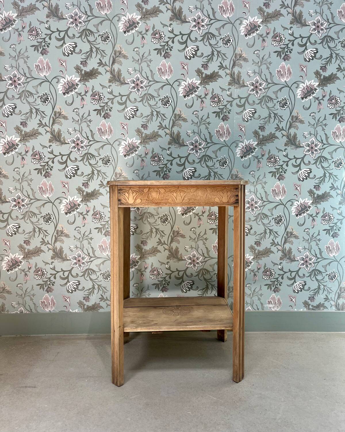 Art Deco console / side table