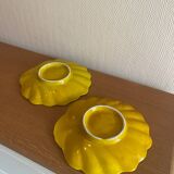 Vintage shell-shaped plates