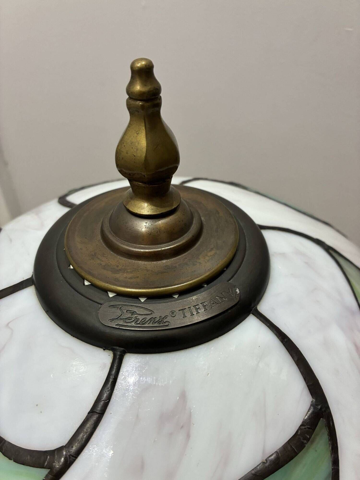 Perenz Tiffany style stained glass table lamp, brass, signed