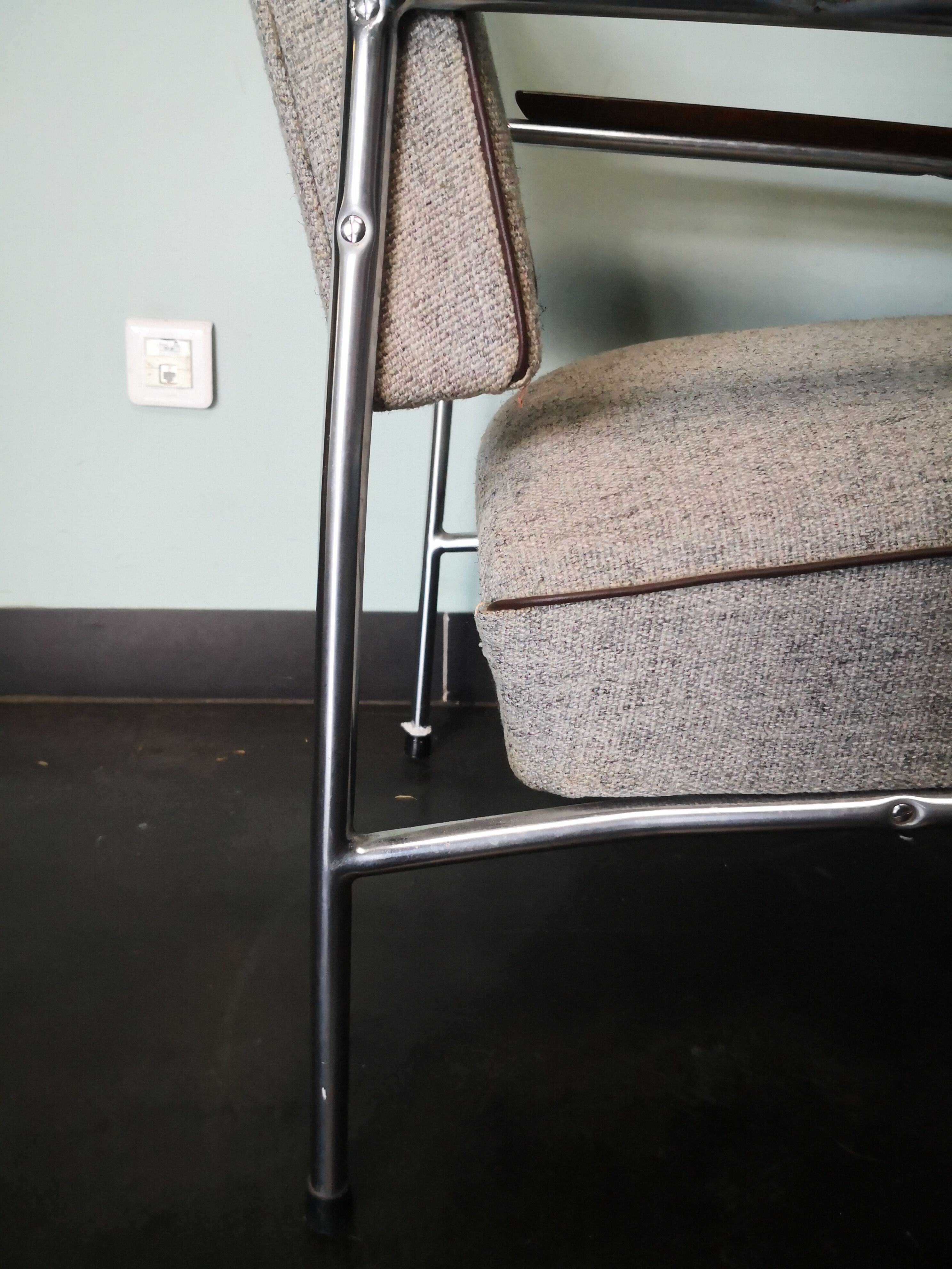 Fauteuil tchèque, 1960, métal, tissu et bois