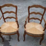 Paire de fauteuils de style Louis XV