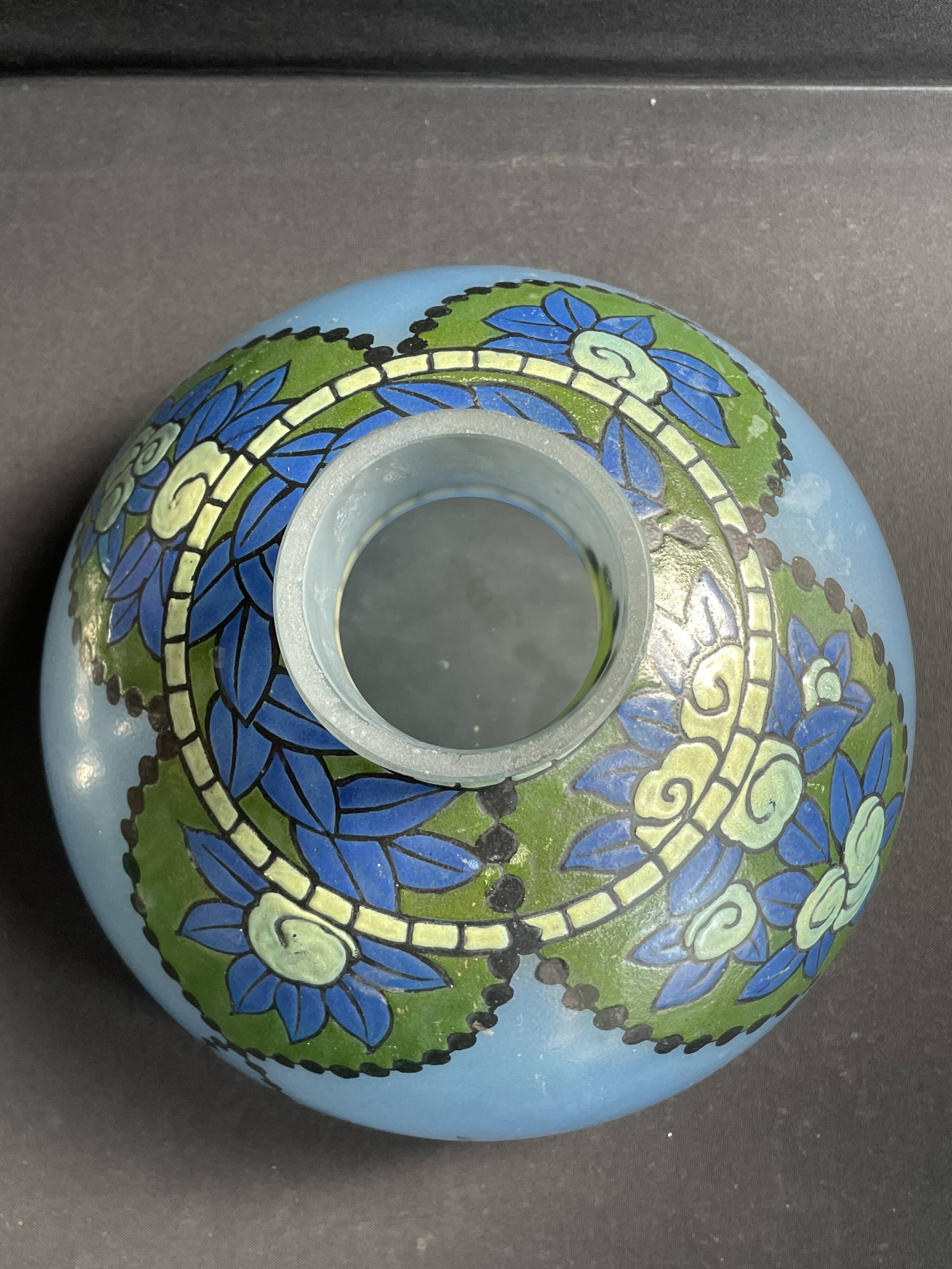 Vase Art Déco signé Verrerie de Leune (1861-1930)