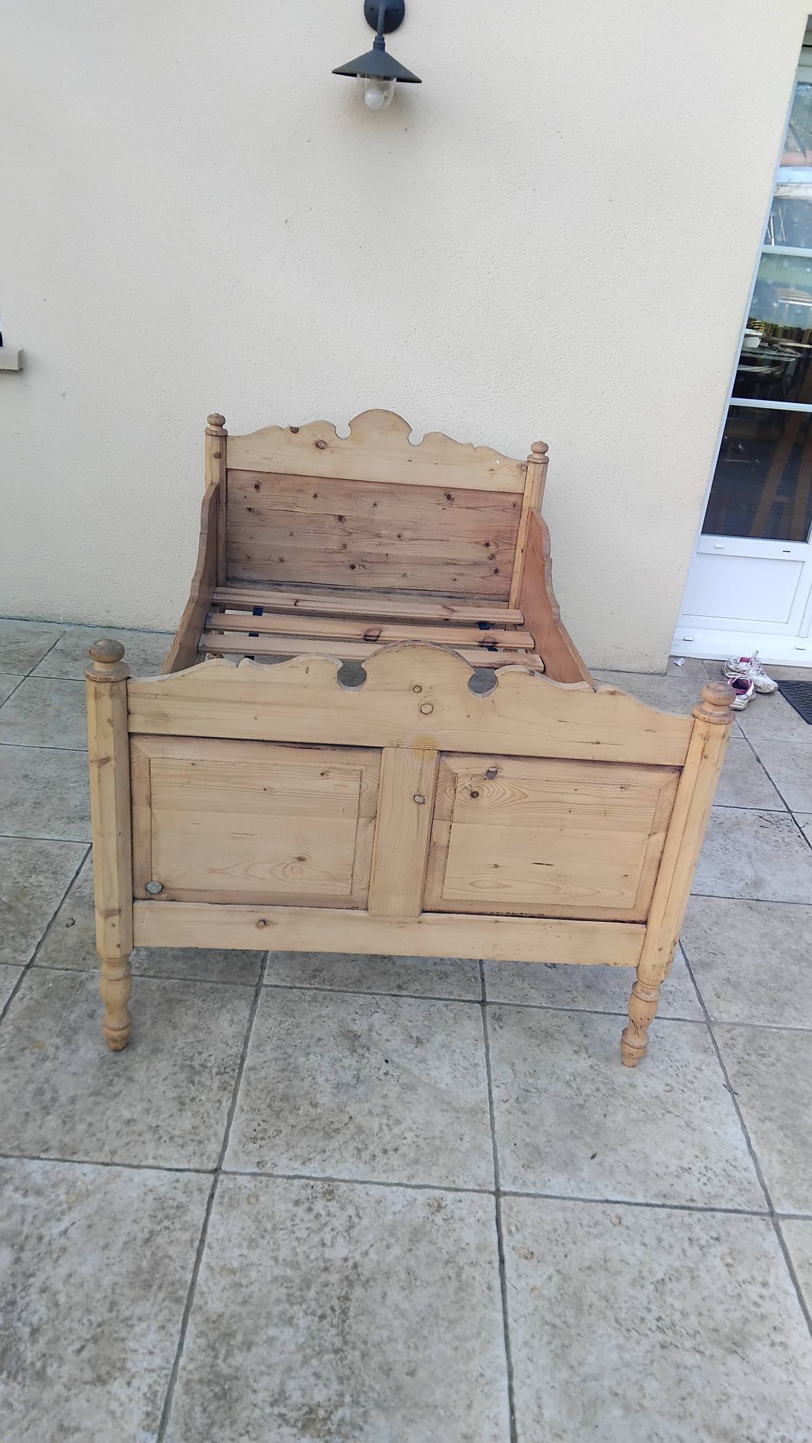 Vintage pine bed chalet style Savoie for one person