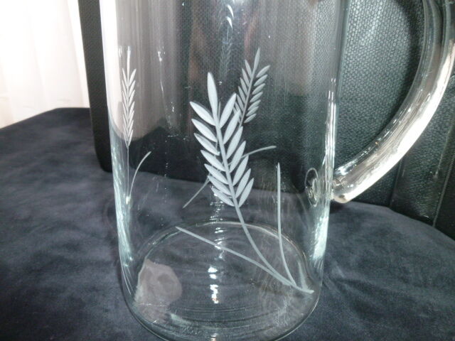 Carafe à eau pichet en verre gravé 1.4 l