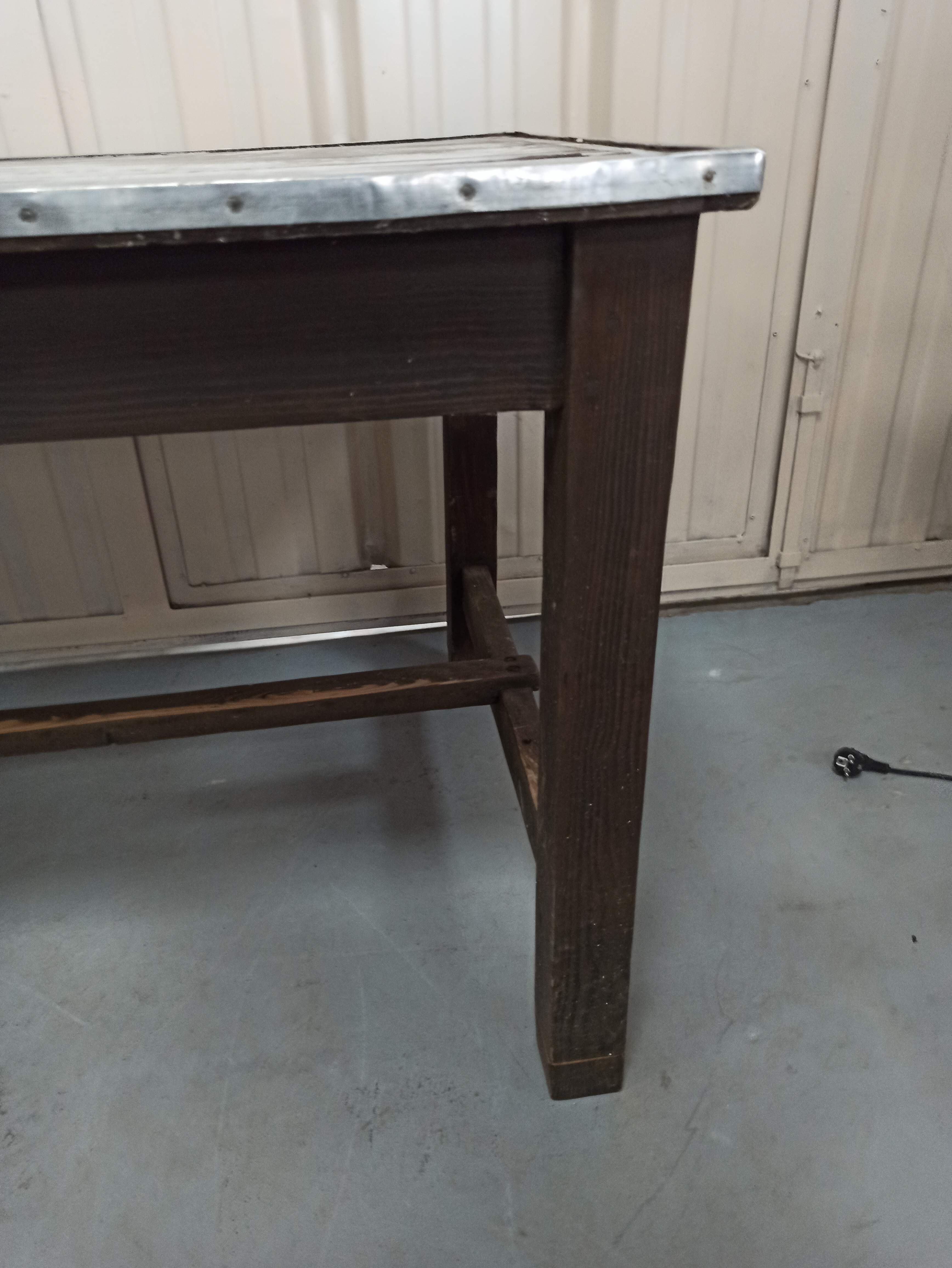 181 cm - Patinated spacer farm table
