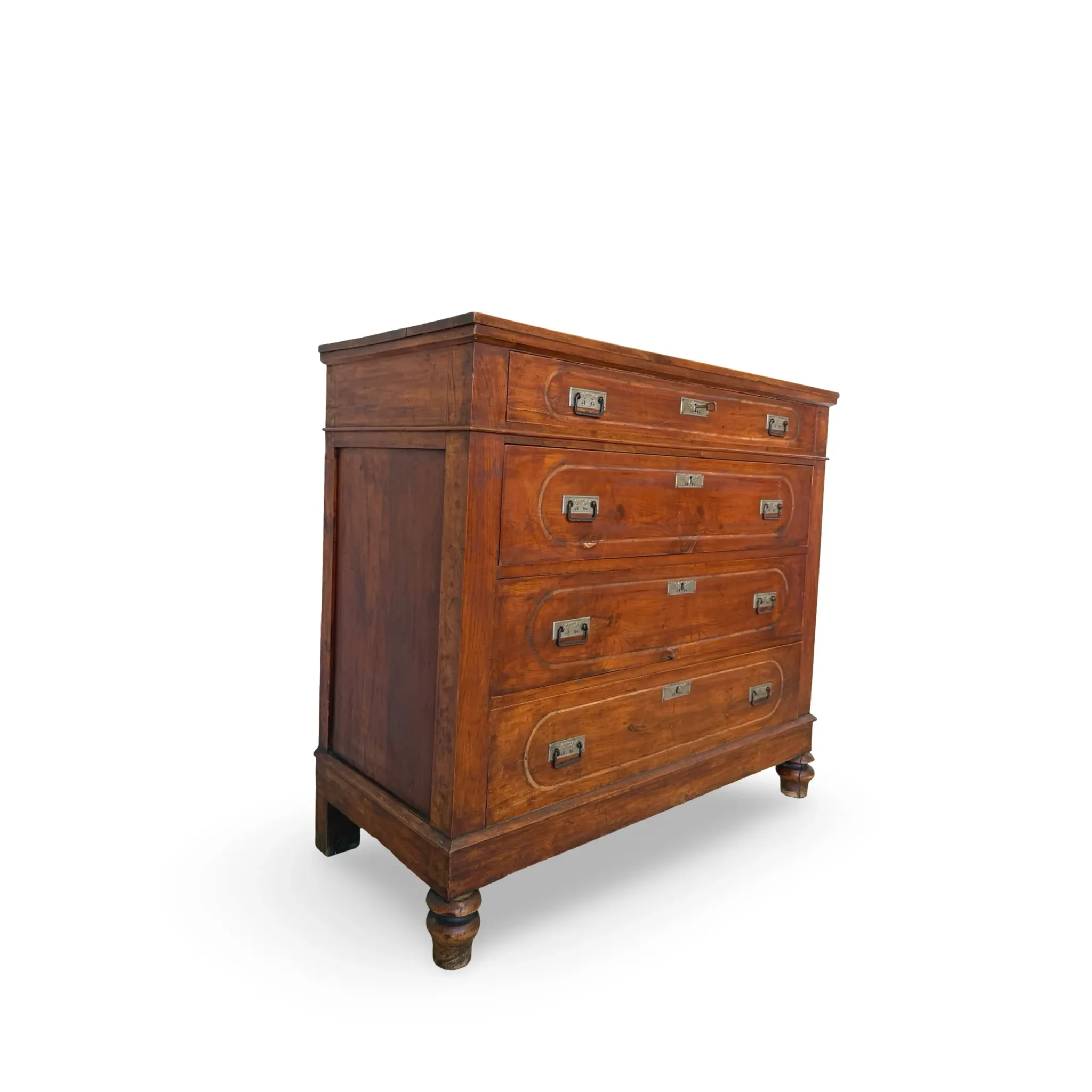 Antique Italian walnut chest of drawers dating to the late 19th centur