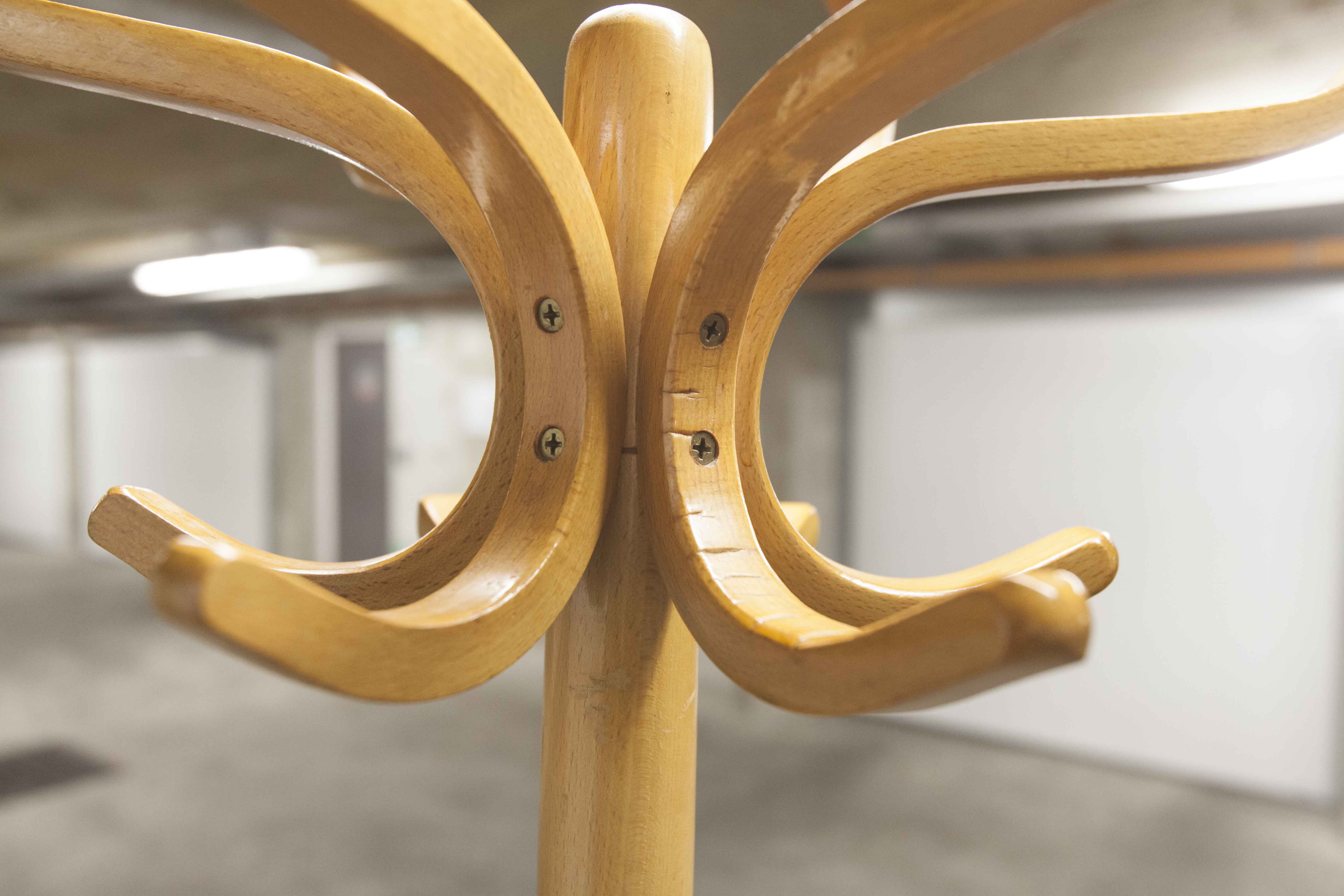Baumann parrot coatrack 60