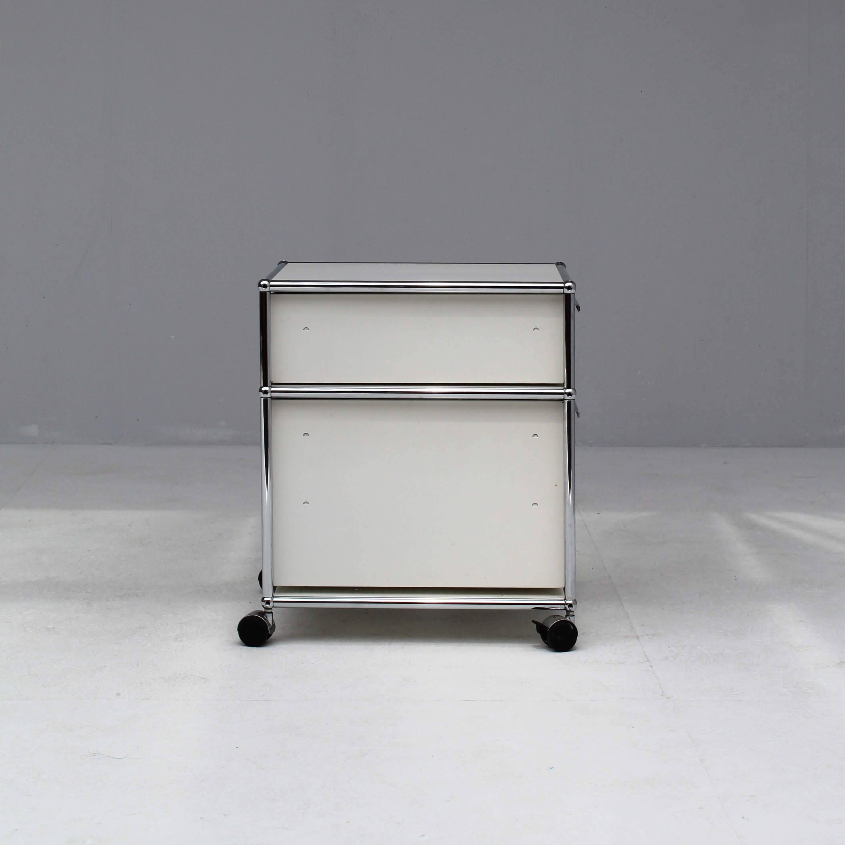 Chariot USM Haller blanc par Fritz Haller, 1980