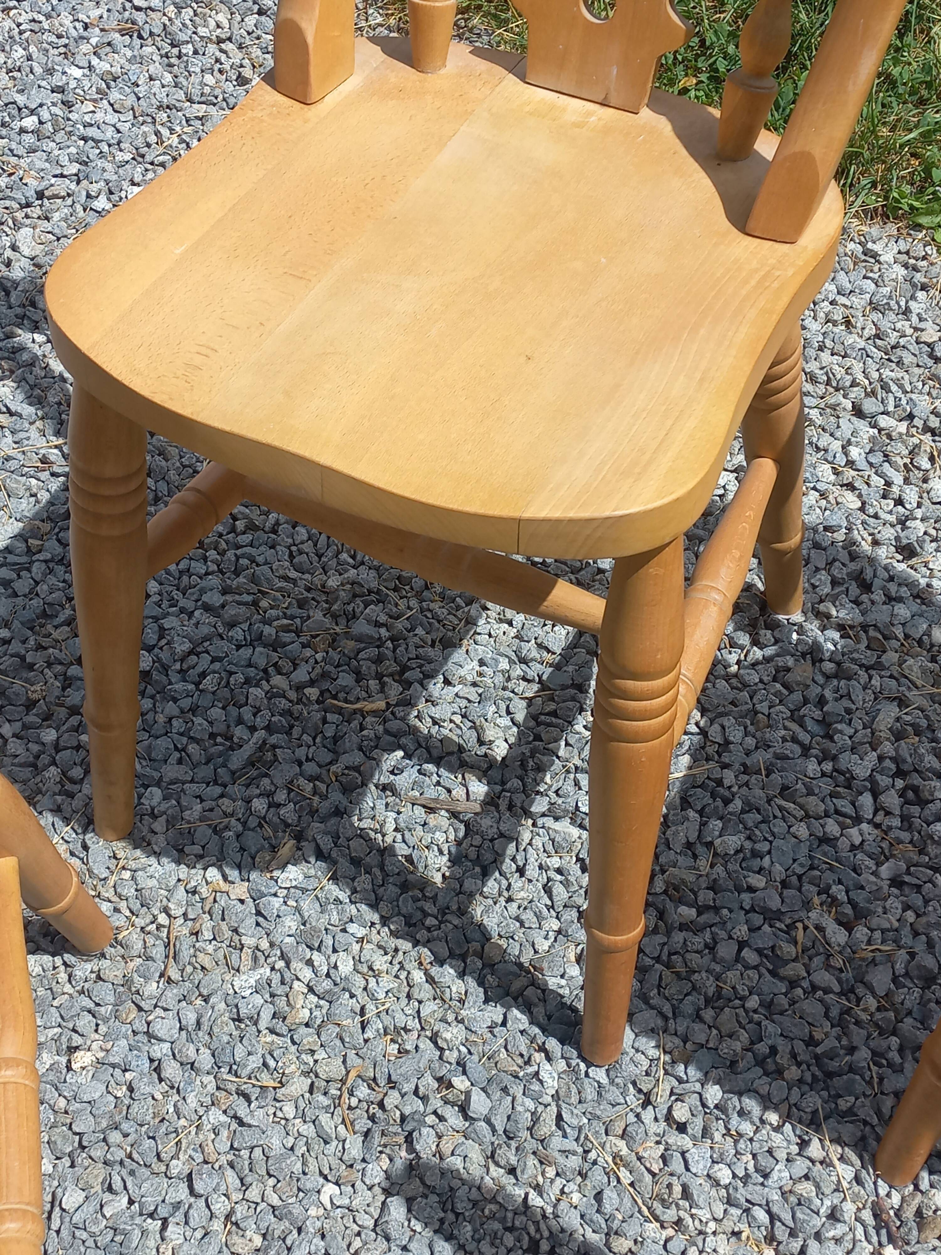 Set of 4 chairs and 1 armchair in mountain style.