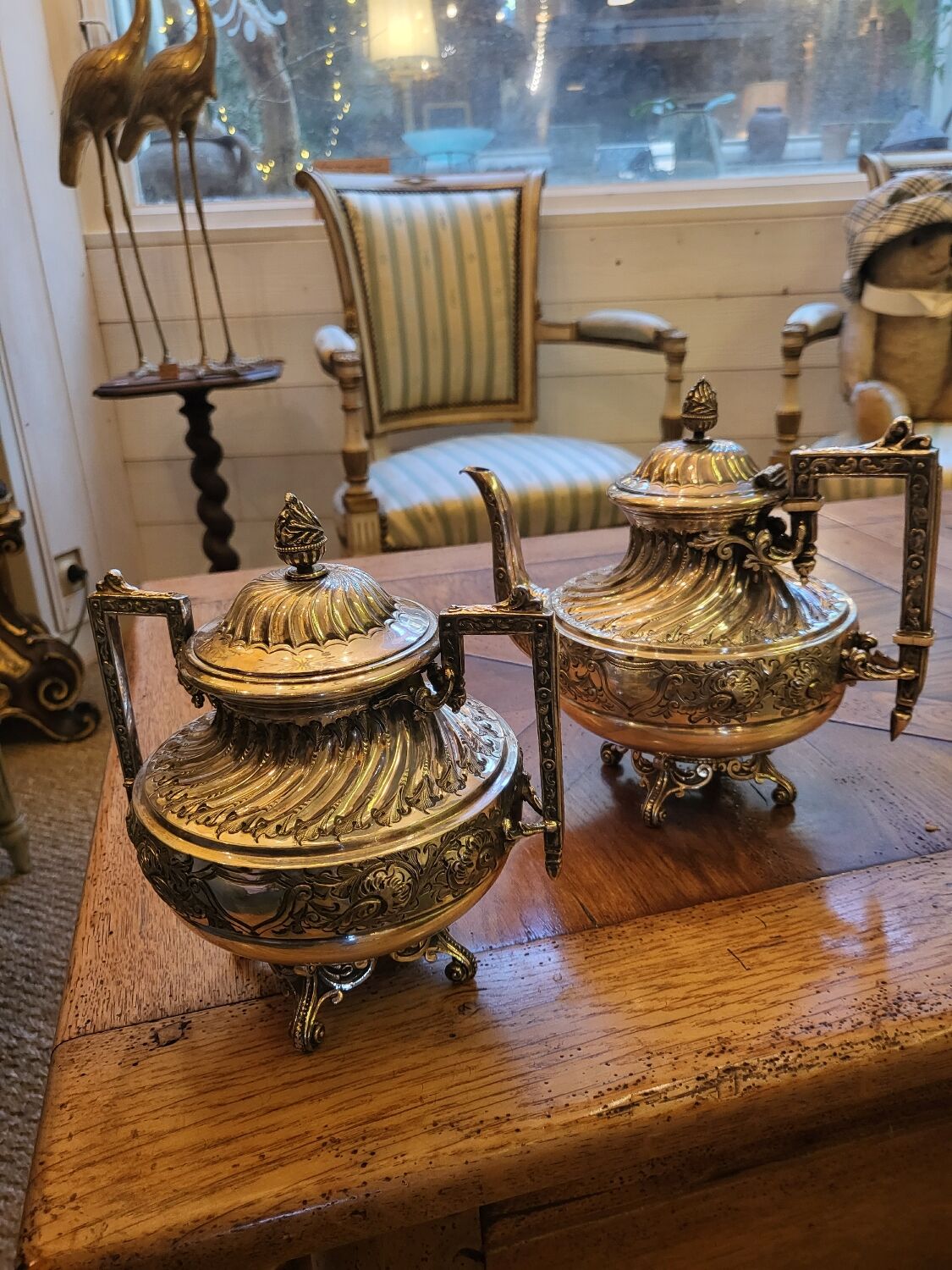 Teapot and its sugar bowl