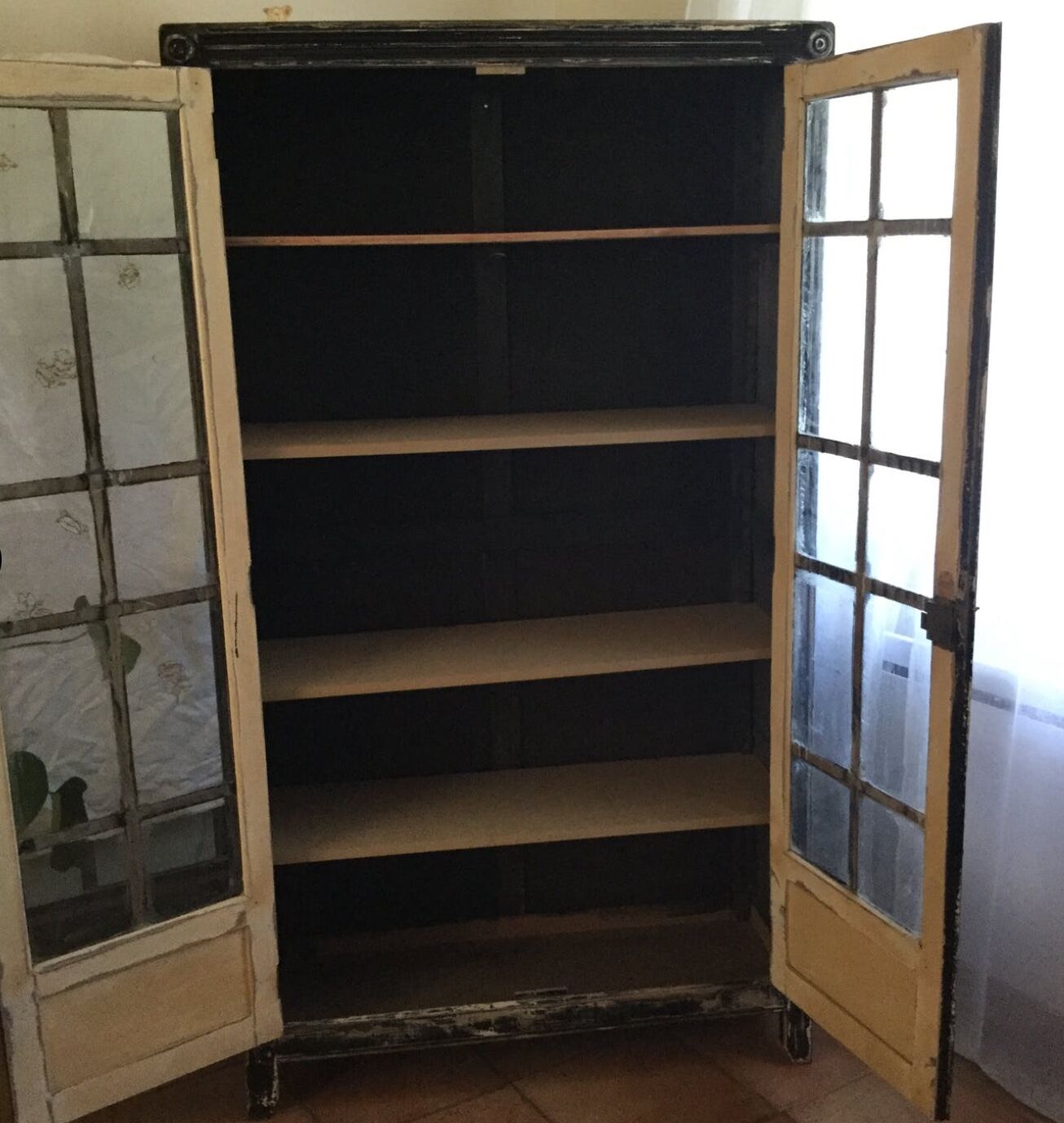 Cabinet Paris vintage