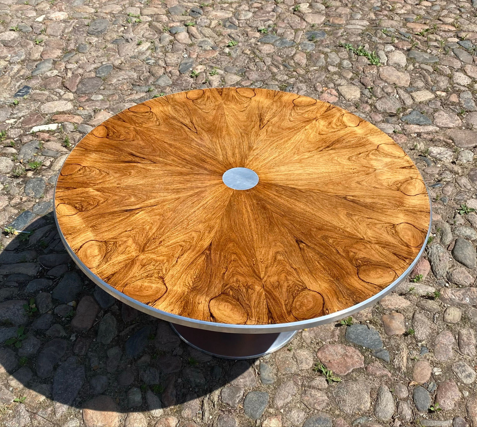 Dining table by Poul Cadovius