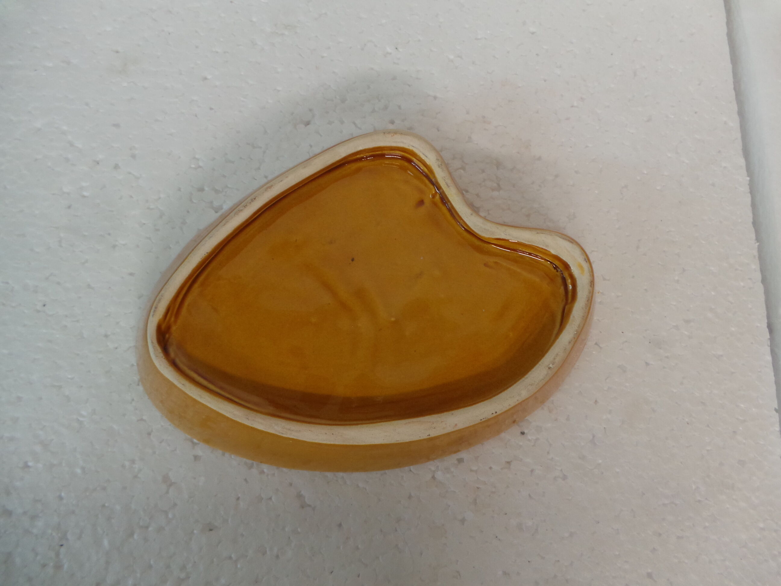 Vintage trinket bowl has strawberry décor