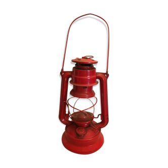 Vintage Meva 864 red storm lamp