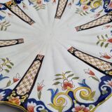 Old dish in polychrome earthenware from Desvres decorated from Rouen, signed, 34 cm