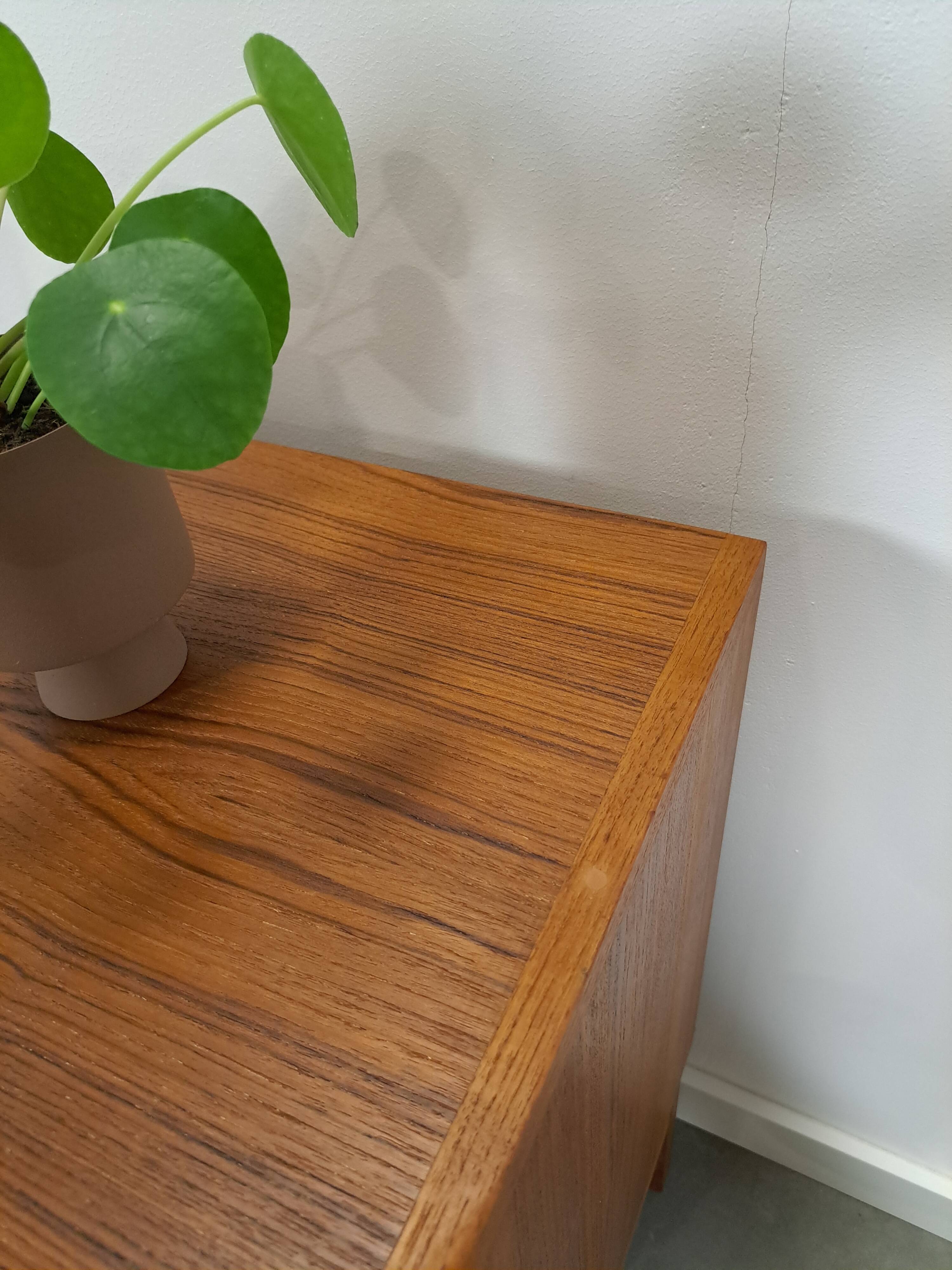 Deens design teak dressoir Dyrlund