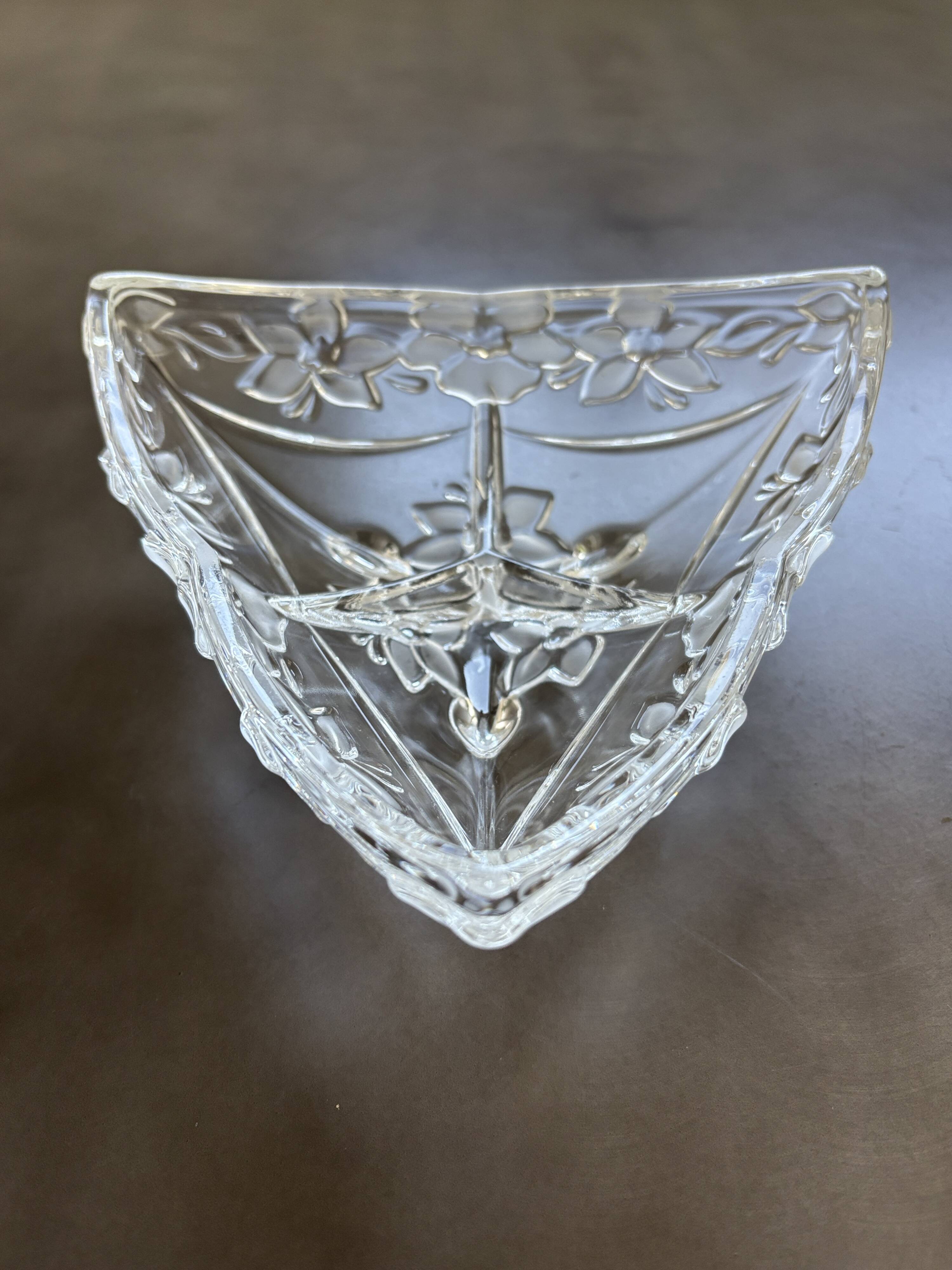 Crystal triangle dish