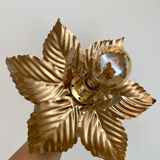 Vintgae wall light in gold metal