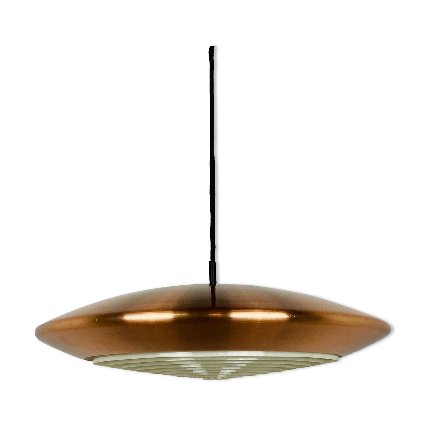 Suspension model Diskos by Johannes Hammerborg, Fog & Morup edition