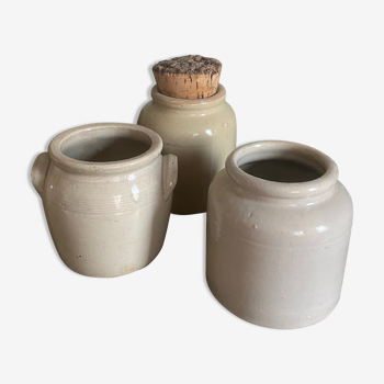 Unbleached ceramic pots