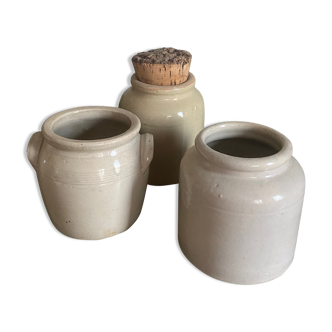Unbleached ceramic pots