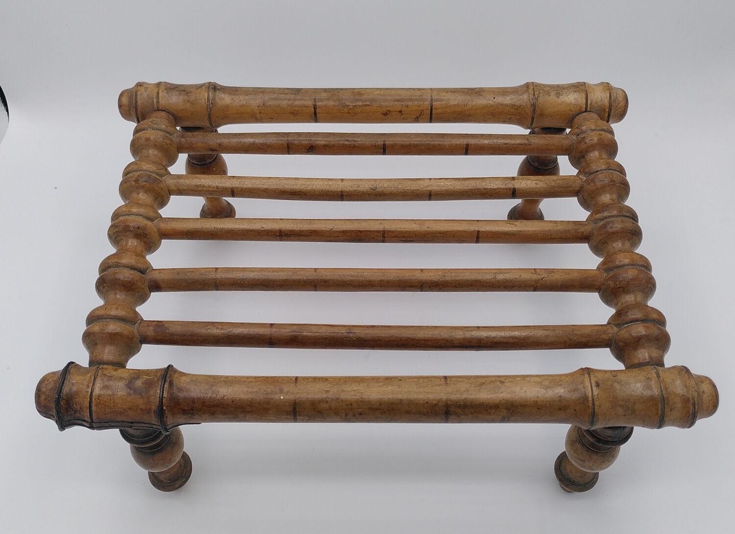 Bamboo imitation footrest